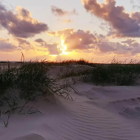 6 Person In Fano-by Traum